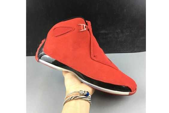 AA2494-601 AIR JORDAN RED 18“ AA2494-601 SUEDE” 0813